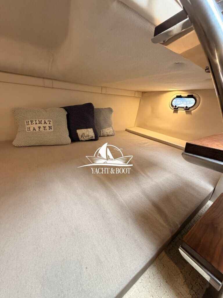 Motorboot Regal 26 Express