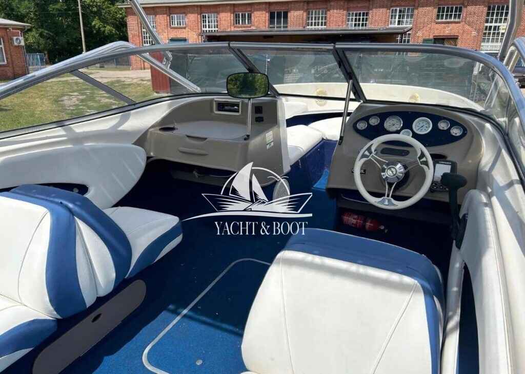 Motorboot Bayliner (US) Bowrider 215