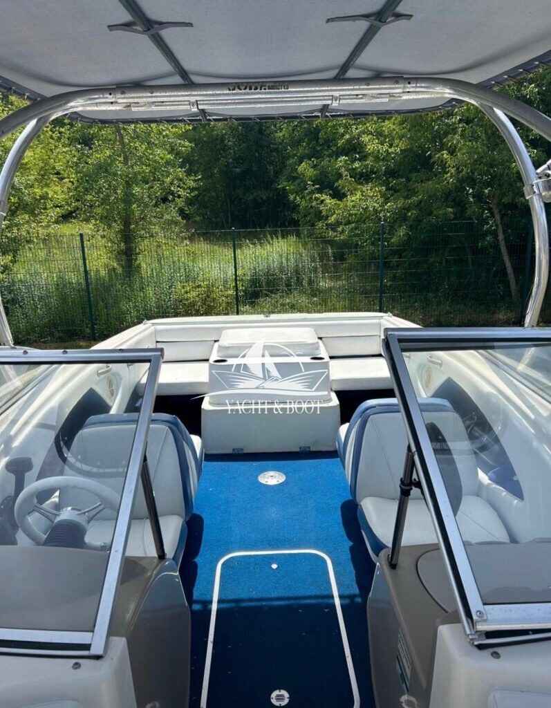 Motorboot Bayliner (US) Bowrider 215