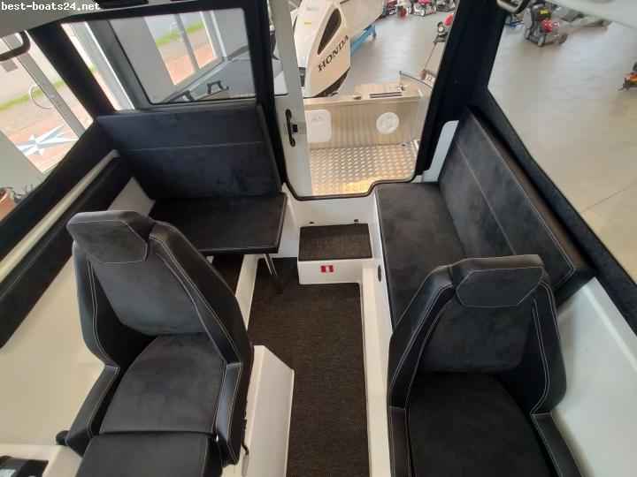 Motorboot SILVER SEAHAWK CABIN