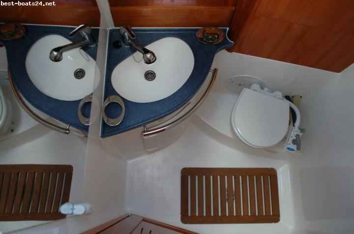 Motorboot BAVARIA 33 HT