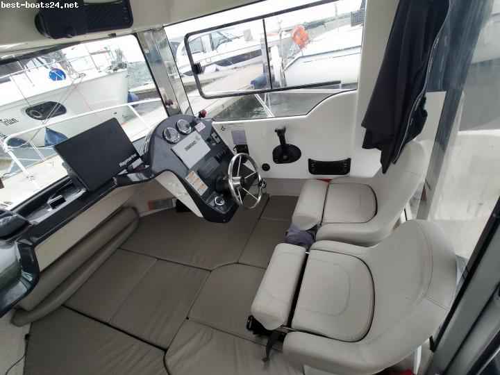 Motorboot QUICKSILVER CAPTUR ARVOR 690 IB
